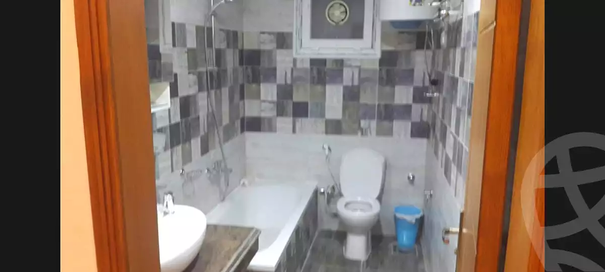 https://aqarmap.com.eg/ar/listing/7244048-for-rent-cairo-6th-of-october-el-ahyaa-neighborhood-1st-al-maahad