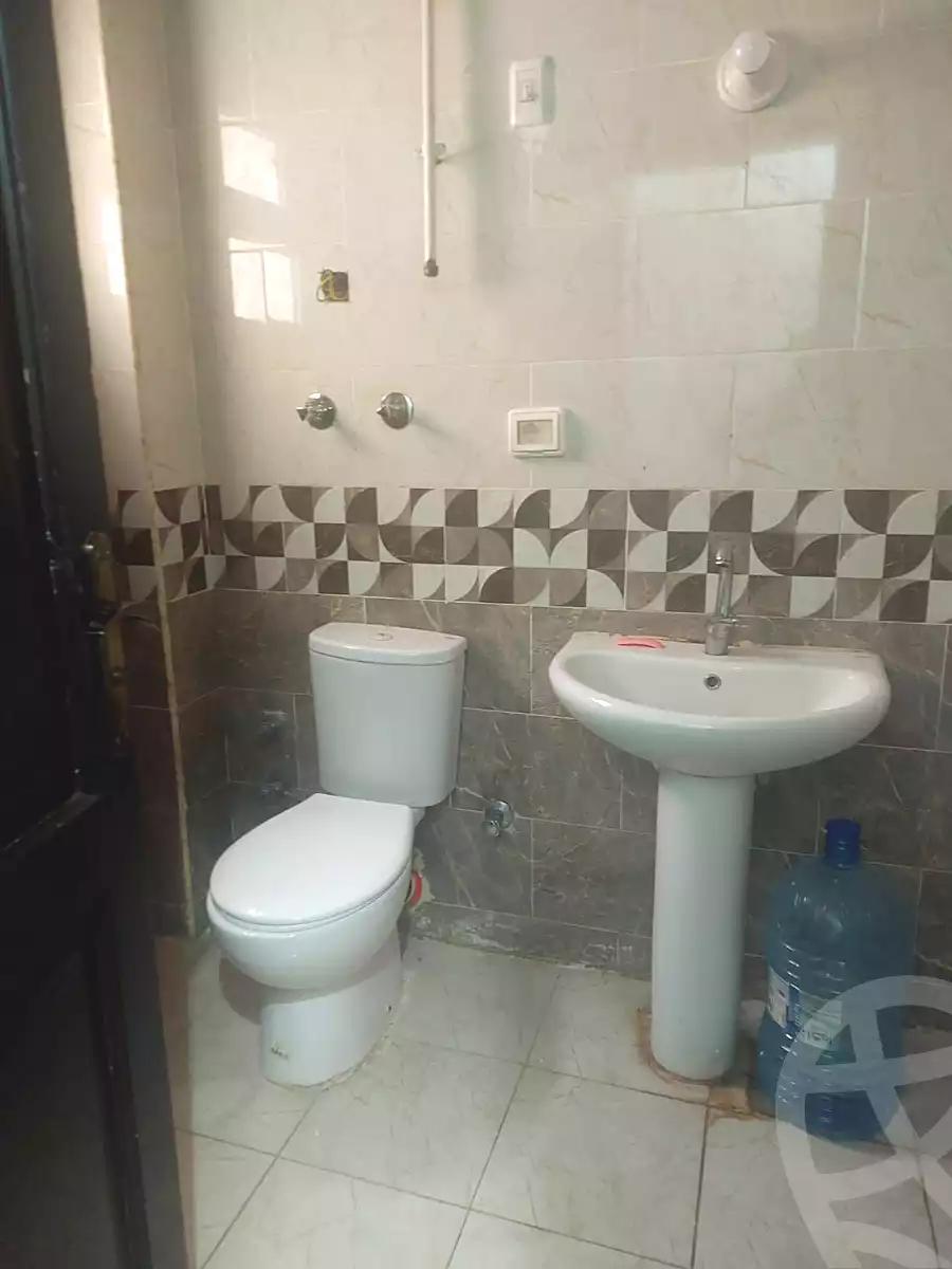 https://aqarmap.com.eg/ar/listing/7244193-for-rent-cairo-6th-of-october-compounds-skn-msr