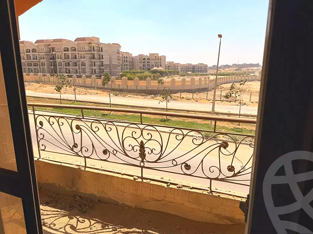 https://aqarmap.com.eg/en/listing/7244439-for-sale-cairo-new-cairo-compounds-loaloat-new-cairo