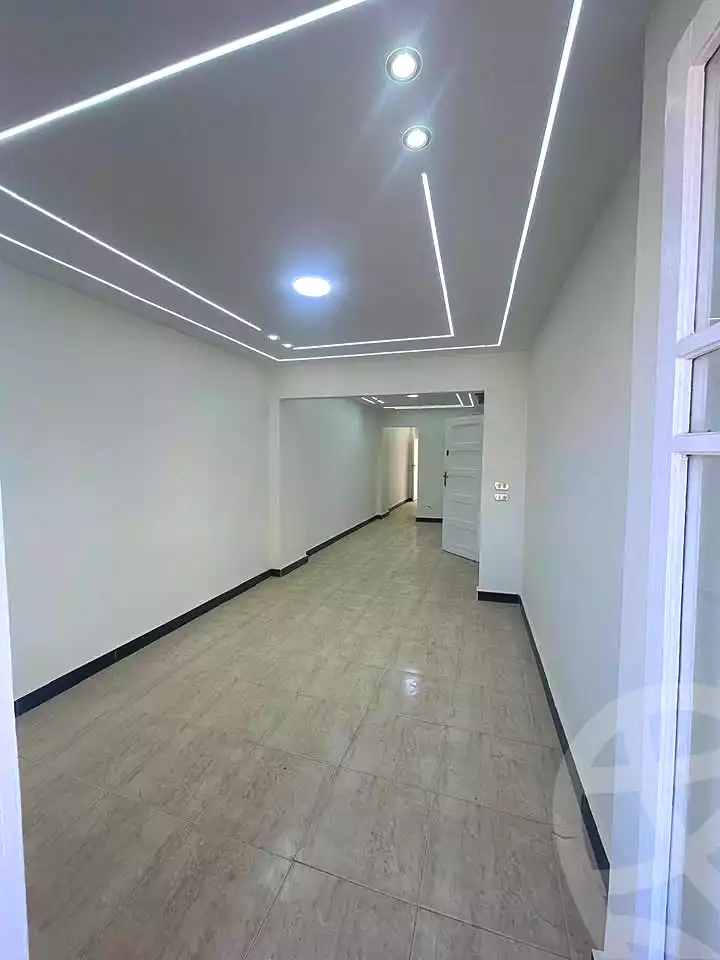 https://aqarmap.com.eg/ar/listing/7244850-for-sale-alexandria-el-asafra-shr-45