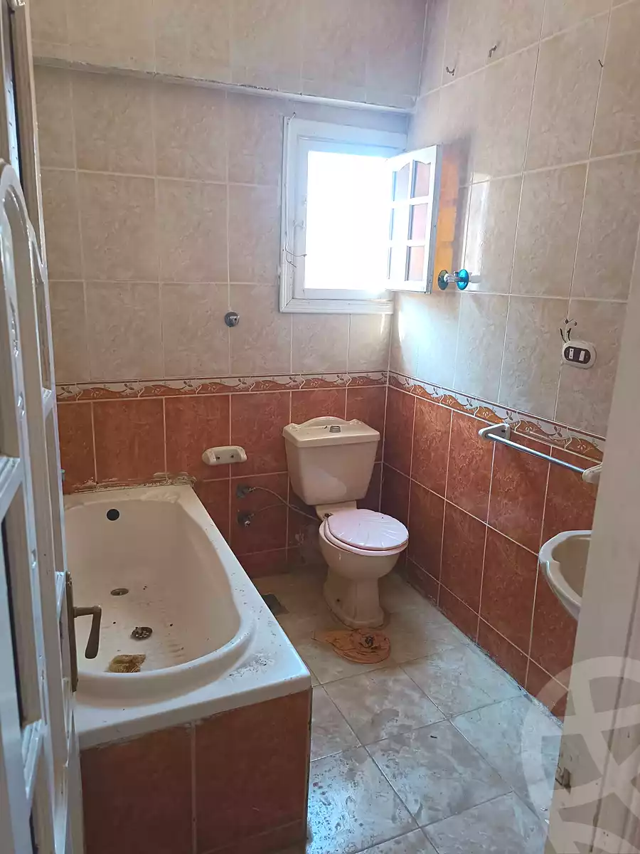 https://aqarmap.com.eg/en/listing/7244987-for-rent-alexandria-al-agamy-el-hanouvel-kasr-al-quiri-st-1