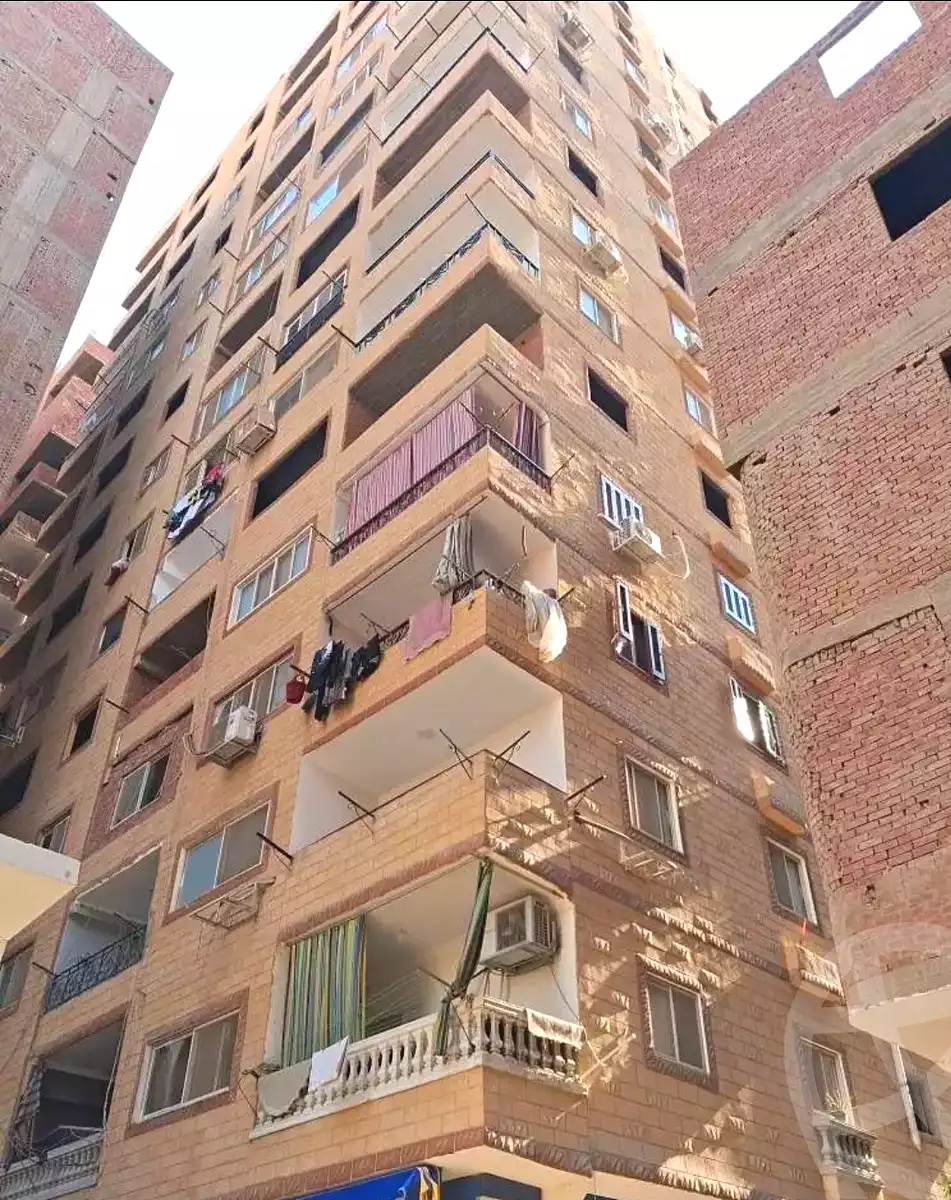https://aqarmap.com.eg/ar/listing/7245531-for-sale-cairo-helwan-hadayek-helwan-nile-corniche-st