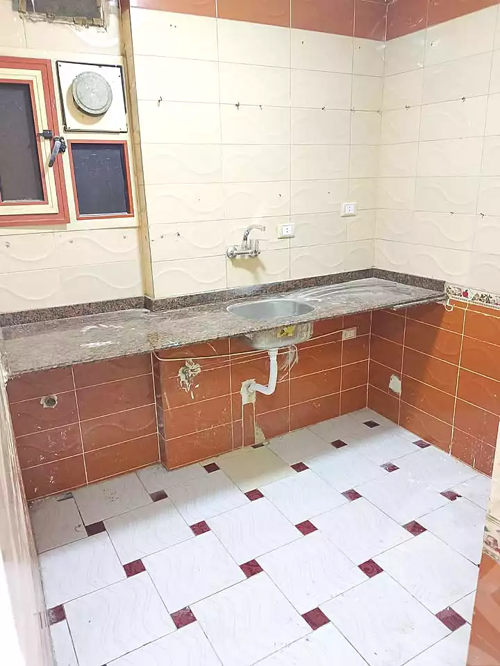 https://aqarmap.com.eg/ar/listing/7245533-for-sale-alexandria-al-agamy-el-hanouvel