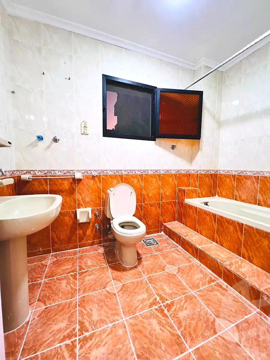 https://aqarmap.com.eg/ar/listing/7245856-for-sale-alexandria-al-agamy-shataa-el-nakheel