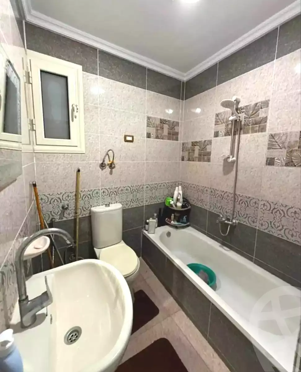 https://aqarmap.com.eg/en/listing/7245959-for-sale-alexandria-el-asafra-l-sfr-bhry