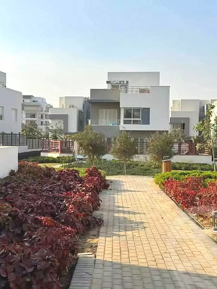 https://aqarmap.com.eg/ar/listing/7247027-for-sale-cairo-new-cairo-compounds-hyde-park-hpr-hyde-park