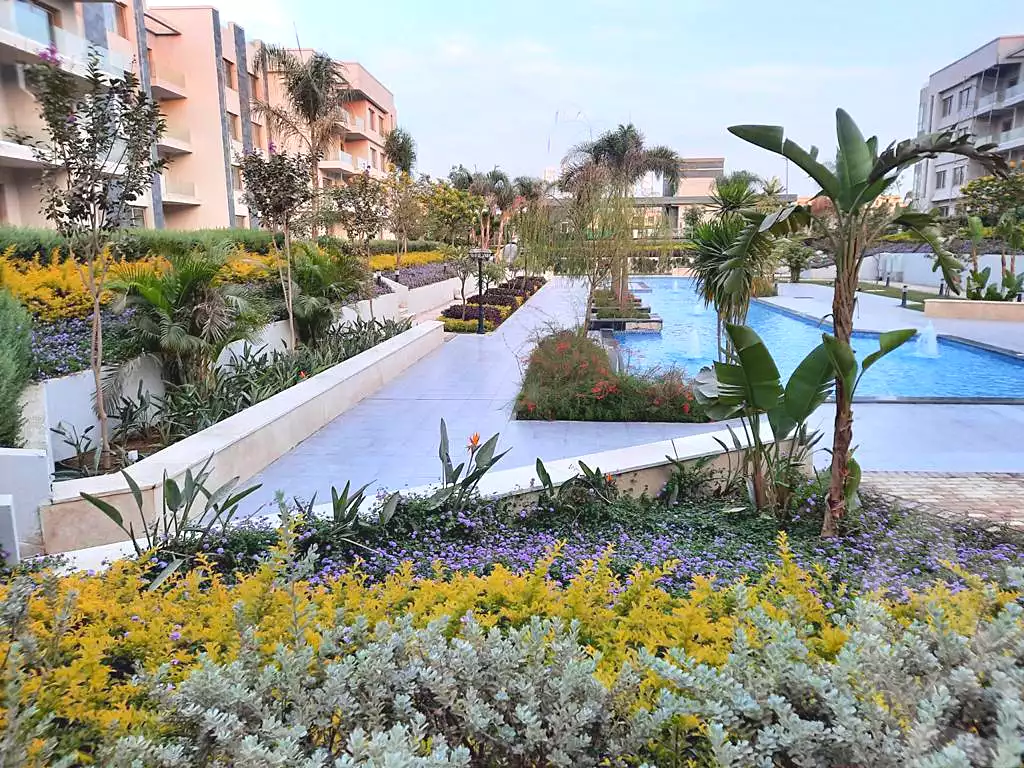 https://aqarmap.com.eg/en/listing/7247084-for-sale-cairo-new-cairo-compounds-galleria-moon-valley-compound-arabia