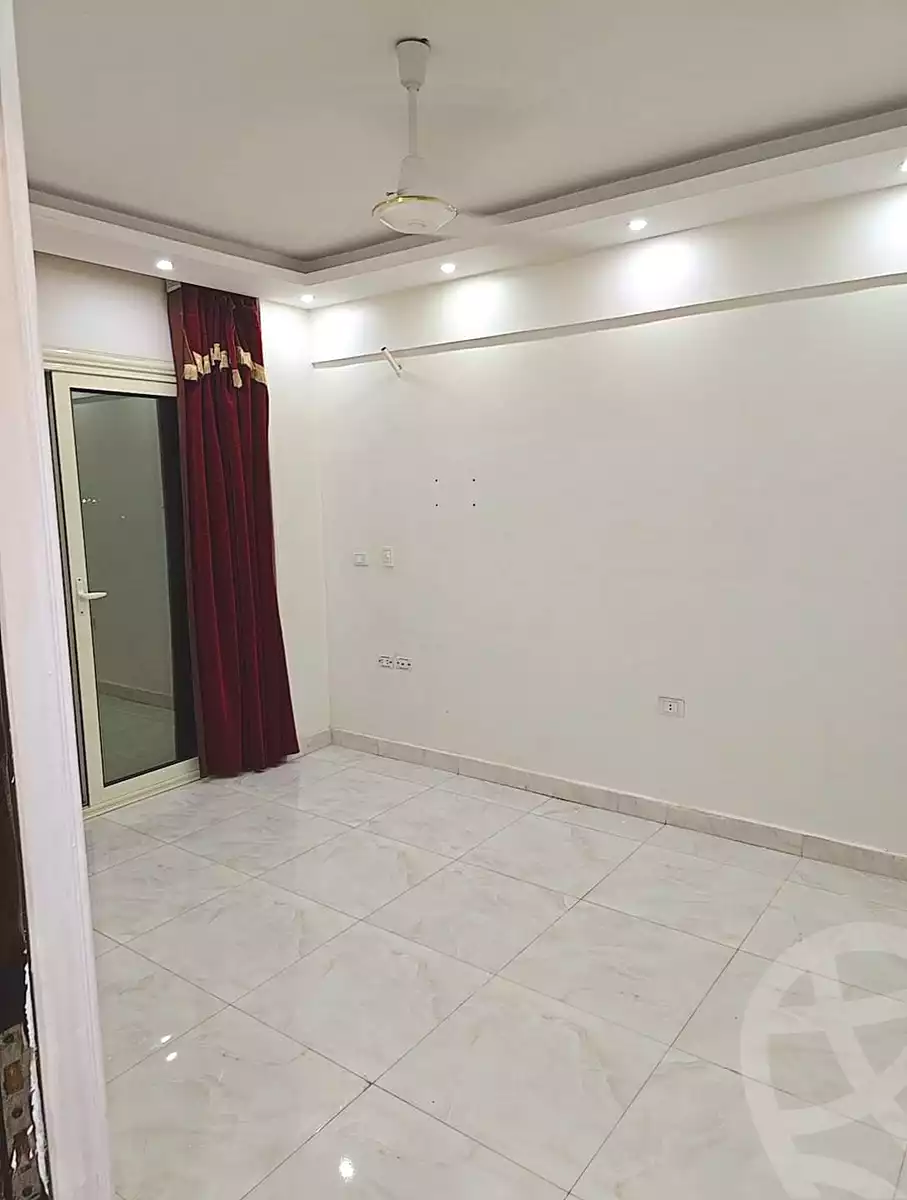 https://aqarmap.com.eg/ar/listing/7247302-for-sale-cairo-6th-of-october-el-ahyaa-neighborhood-3rd-al-hay-al-thalith-st