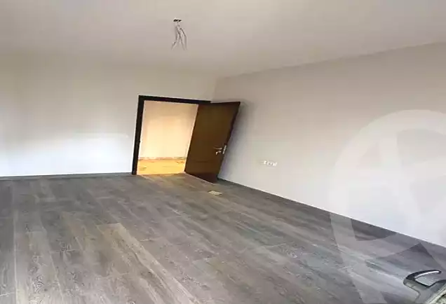https://aqarmap.com.eg/ar/listing/7248304-for-sale-cairo-el-sheikh-zayed-city-lshykh-zyd-ljdyd-tabah-west-compound-zg