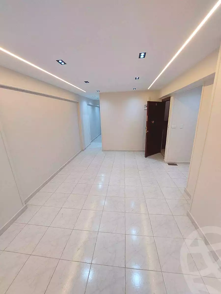 https://aqarmap.com.eg/en/listing/7245636-for-sale-alexandria-sydy-bshr-sydy-bshr-bhry-shr-mhmwd-l-yswy