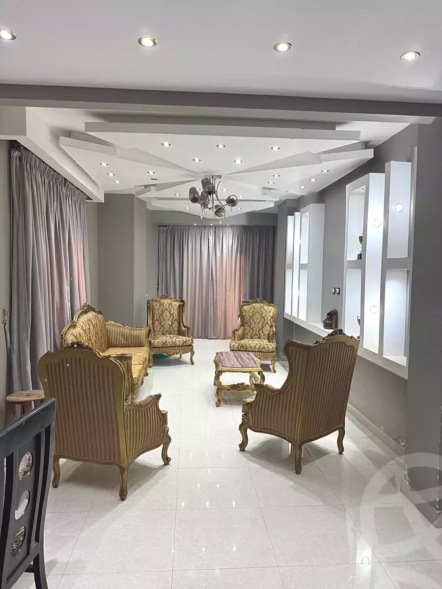 https://aqarmap.com.eg/ar/listing/7248778-for-sale-cairo-new-cairo-el-banafsg-el-banafsag-omarat-al-gabri-st