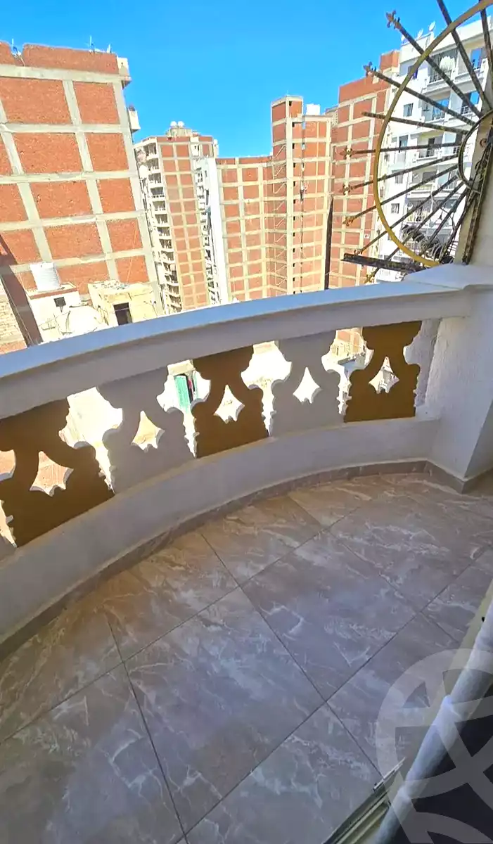 https://aqarmap.com.eg/ar/listing/7248989-for-sale-alexandria-sydy-bshr-sydy-bshr-bhry-sidi-beshr-mosque-st