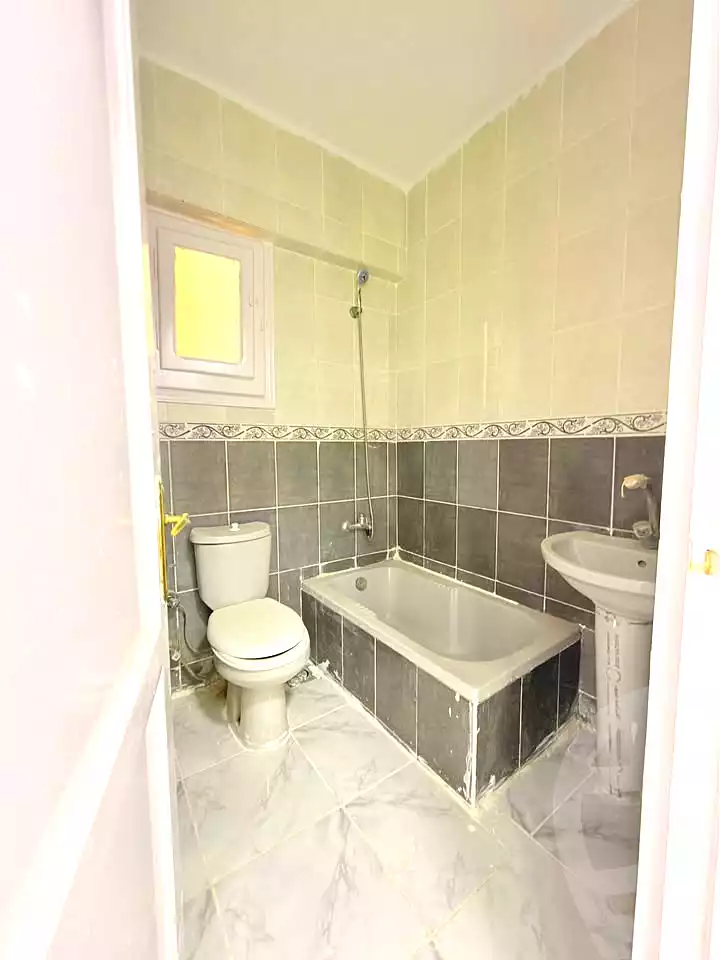 https://aqarmap.com.eg/en/listing/7250090-for-sale-alexandria-al-agamy-shataa-el-nakheel