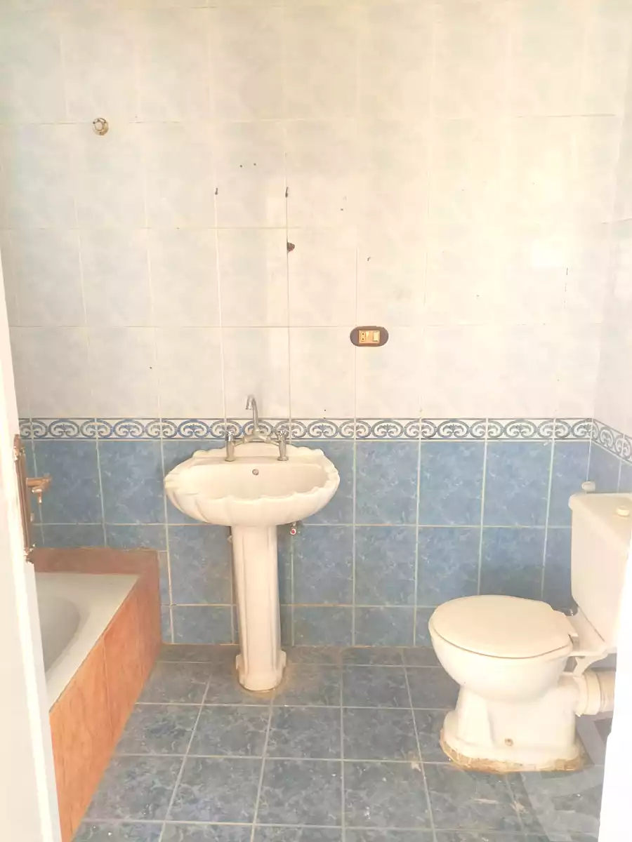 https://aqarmap.com.eg/ar/listing/7250807-for-rent-cairo-6th-of-october-el-ahyaa-neighborhood-1st-al-maahad