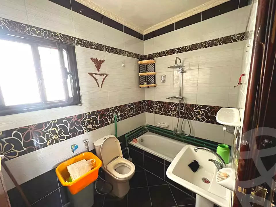 https://aqarmap.com.eg/ar/listing/7251084-for-sale-alexandria-camp-cesar-tiba-st