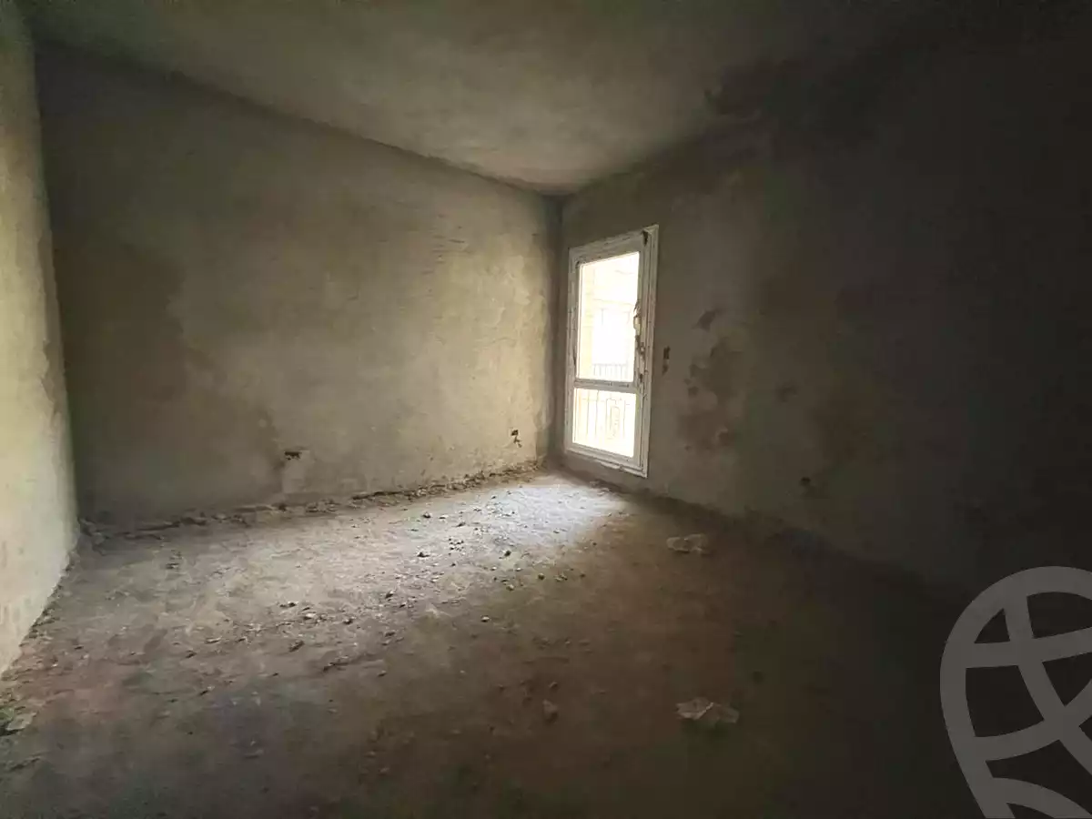 https://aqarmap.com.eg/en/listing/7251140-for-sale-cairo-new-cairo-compounds-stwn-ryzydns-by-ar-y-llttwyr