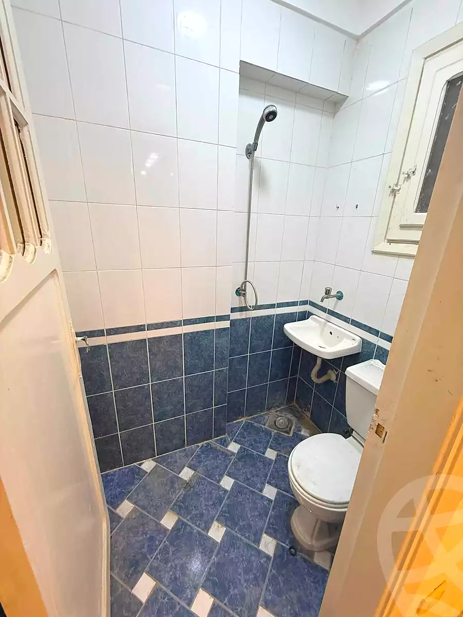 https://aqarmap.com.eg/ar/listing/7251699-for-rent-alexandria-al-agamy-shataa-el-nakheel-street-63