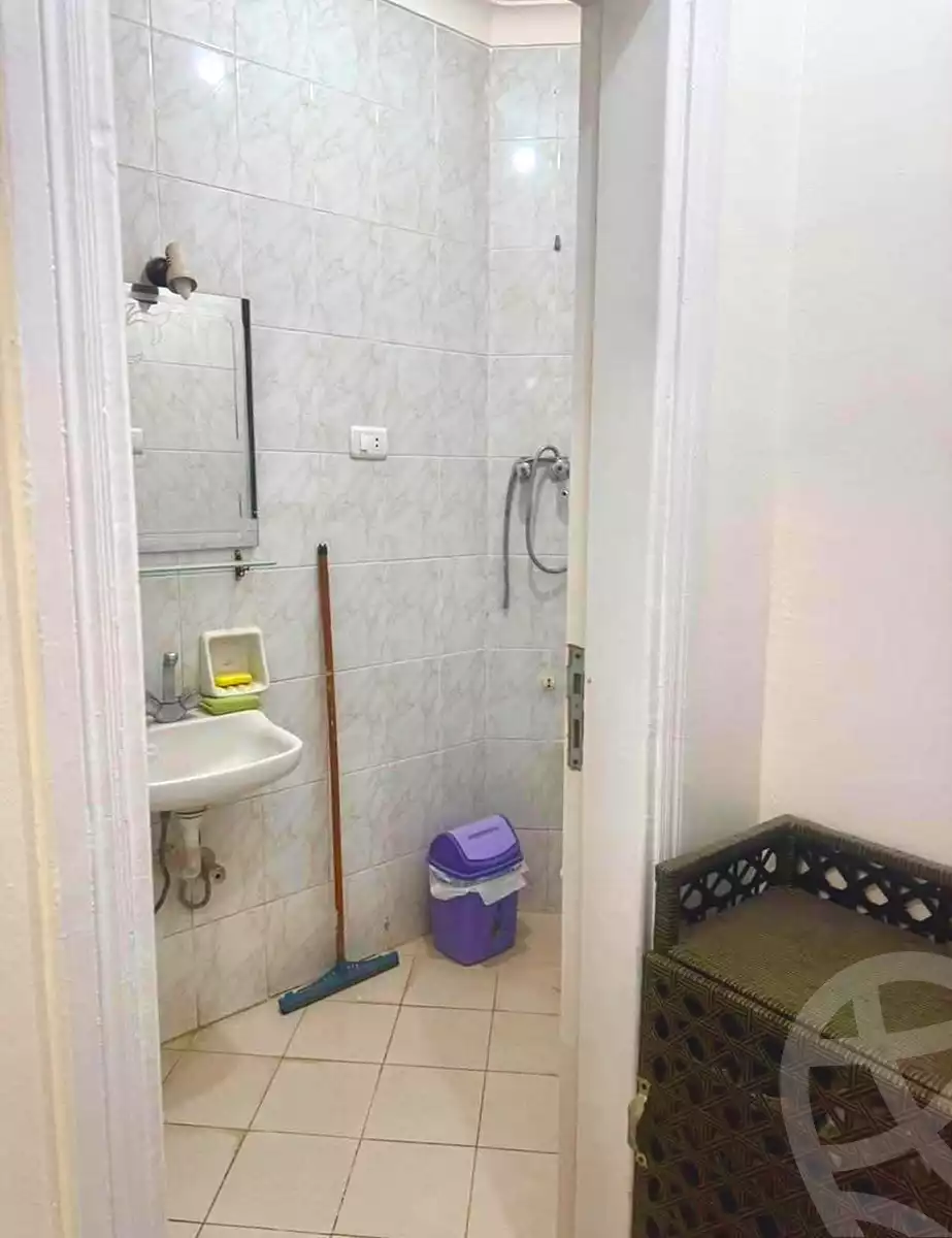 https://aqarmap.com.eg/en/listing/7252866-for-rent-cairo-6th-of-october-el-hay-el-motamyz-el-motamayez-neighborhood-abd-el-moneim-riad-st
