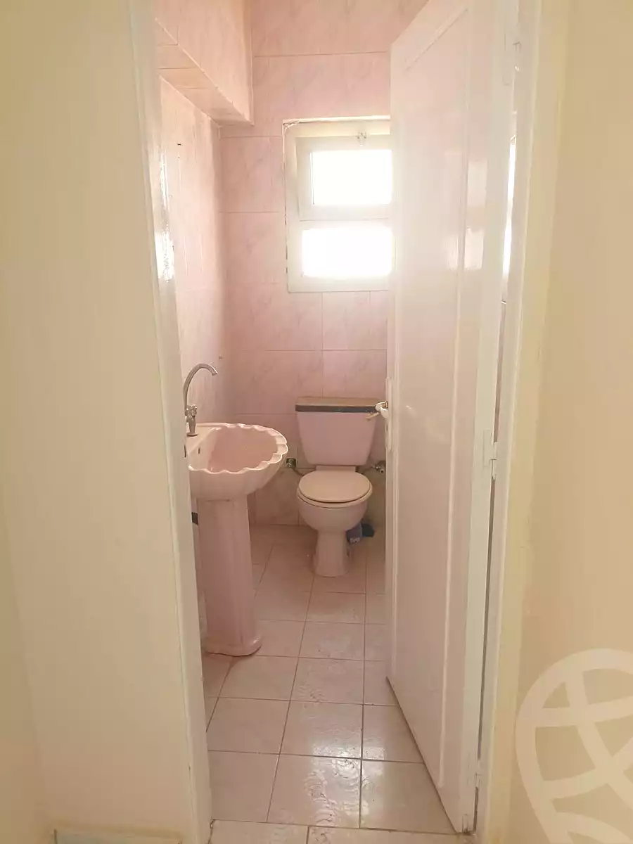 https://aqarmap.com.eg/ar/listing/7253156-for-rent-cairo-6th-of-october-el-ahyaa-neighborhood-1st