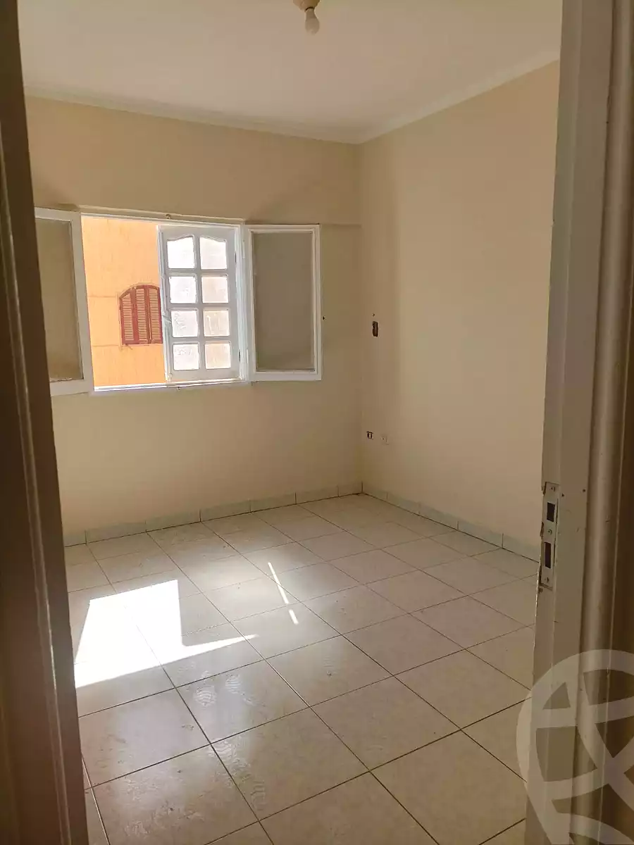 https://aqarmap.com.eg/ar/listing/7253156-for-rent-cairo-6th-of-october-el-ahyaa-neighborhood-1st