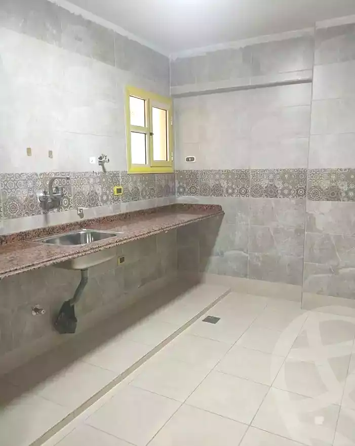 https://aqarmap.com.eg/en/listing/7253641-for-rent-alexandria-al-agamy-lbytsh-shahr-al-assal-st