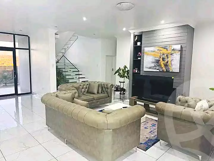 https://aqarmap.com.eg/ar/listing/7253669-for-sale-cairo-new-cairo-compounds-kmbwnd-kryk-twn-il-cazar