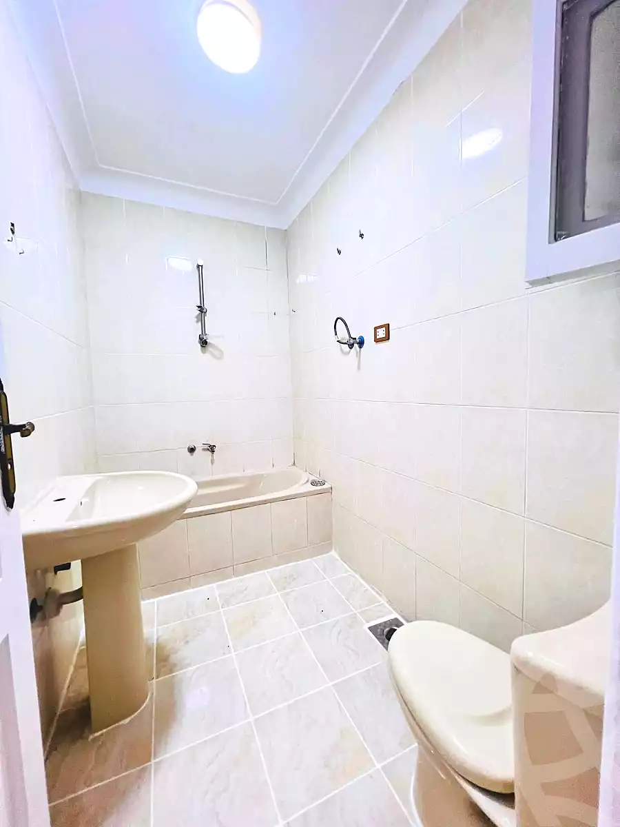 https://aqarmap.com.eg/en/listing/7254647-for-sale-alexandria-al-agamy
