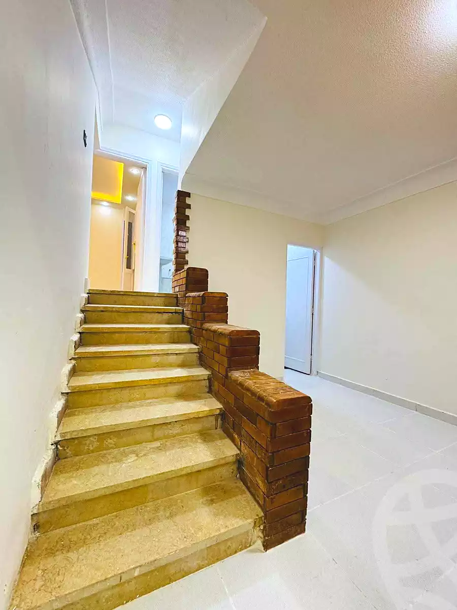 https://aqarmap.com.eg/ar/listing/7255024-for-sale-alexandria-al-agamy-shataa-el-nakheel