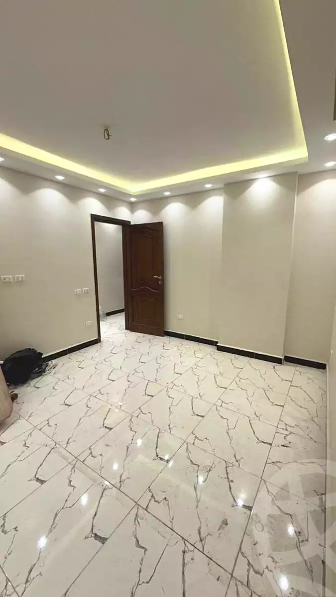 https://aqarmap.com.eg/ar/listing/7255121-for-sale-cairo-6th-of-october-el-ahyaa-neighborhood-3rd-al-hay-al-thalith-st