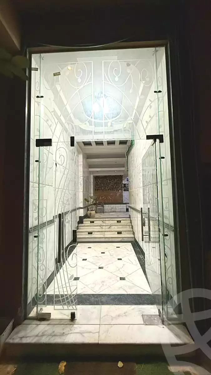https://aqarmap.com.eg/ar/listing/7255121-for-sale-cairo-6th-of-october-el-ahyaa-neighborhood-3rd-al-hay-al-thalith-st