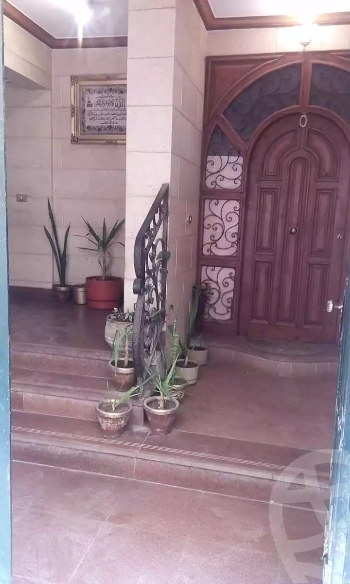 https://aqarmap.com.eg/ar/listing/7255128-for-sale-cairo-6th-of-october-el-ahyaa-neighborhood-2nd-divided-from-al-kafrawei-st
