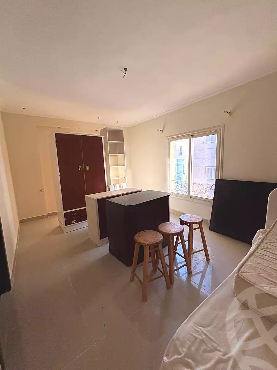 https://aqarmap.com.eg/en/listing/7255187-for-sale-cairo-el-sheikh-zayed-city-el-hay-elsabeaa-lhy-lsb