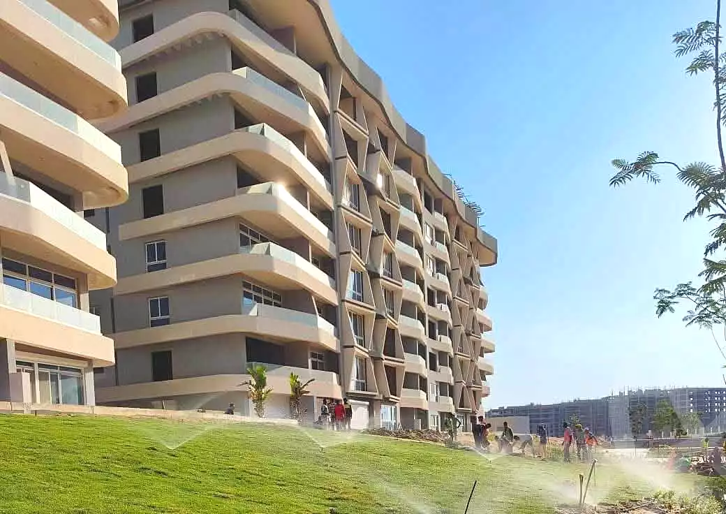 https://aqarmap.com.eg/en/listing/7255433-for-sale-cairo-new-administrative-capital-r7-midtown-condo
