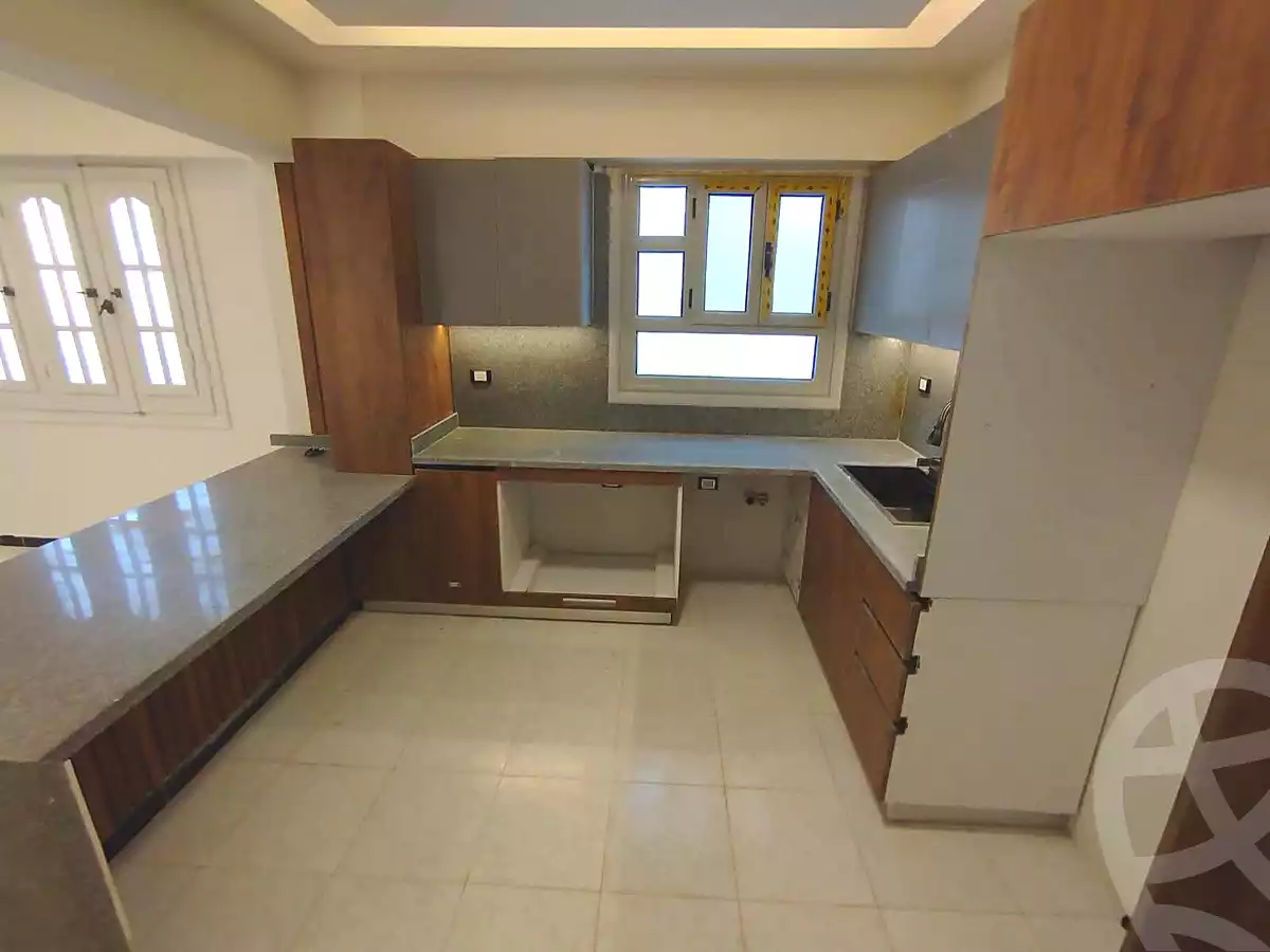 https://aqarmap.com.eg/ar/listing/7255492-for-sale-alexandria-al-agamy-shataa-el-nakheel