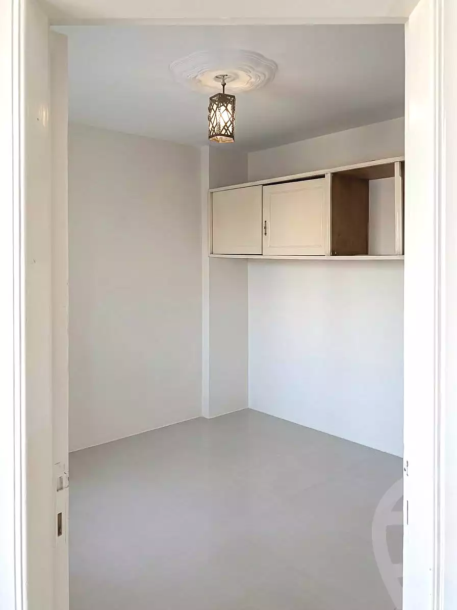 https://aqarmap.com.eg/ar/listing/7255853-for-rent-alexandria-el-mandara-alex-el-mandara-bahri-sidi-kamal-st