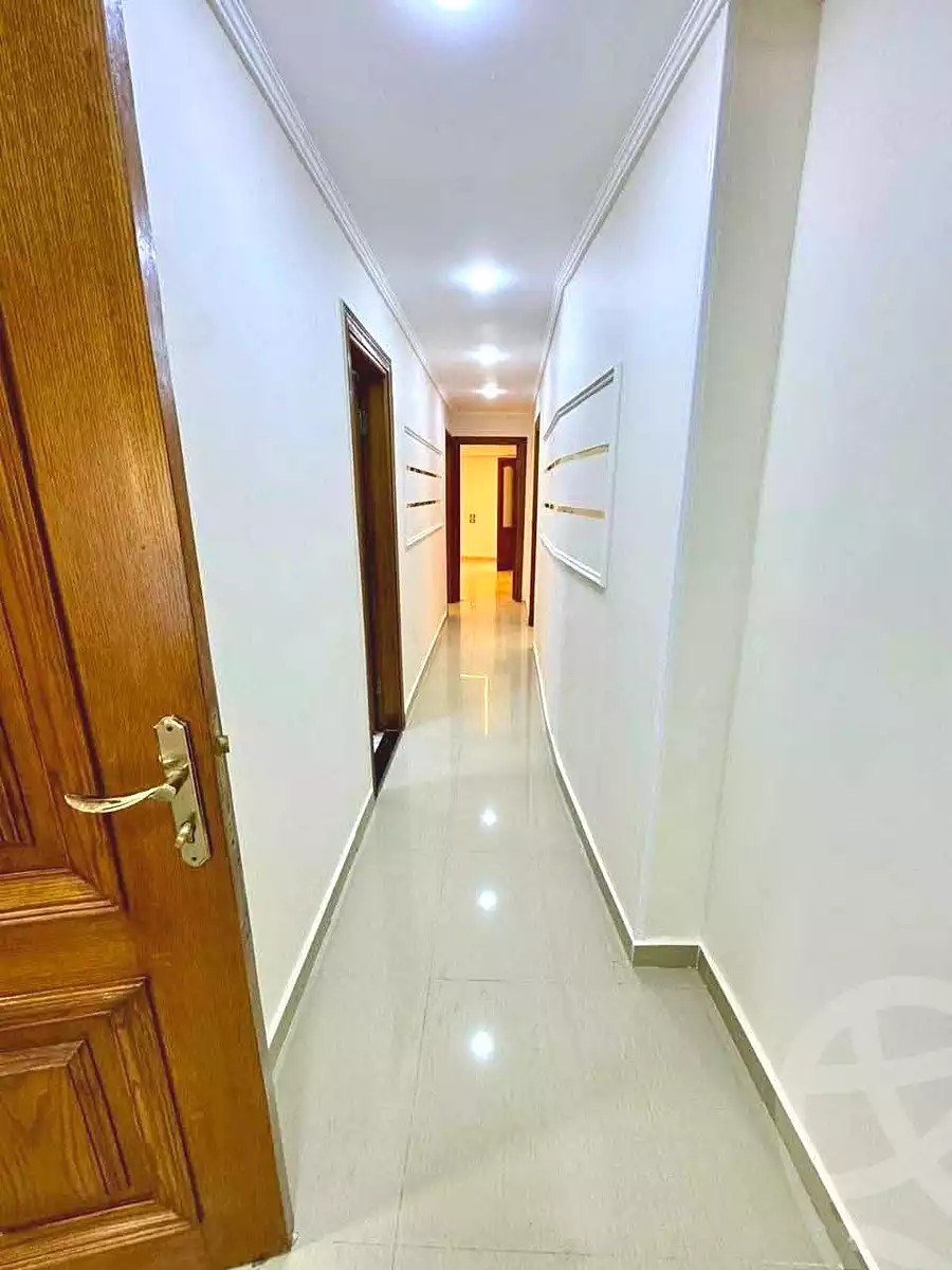 https://aqarmap.com.eg/ar/listing/7256337-for-sale-alexandria-sydy-bshr-sydy-bshr-bhry-shr-mhmwd-l-yswy