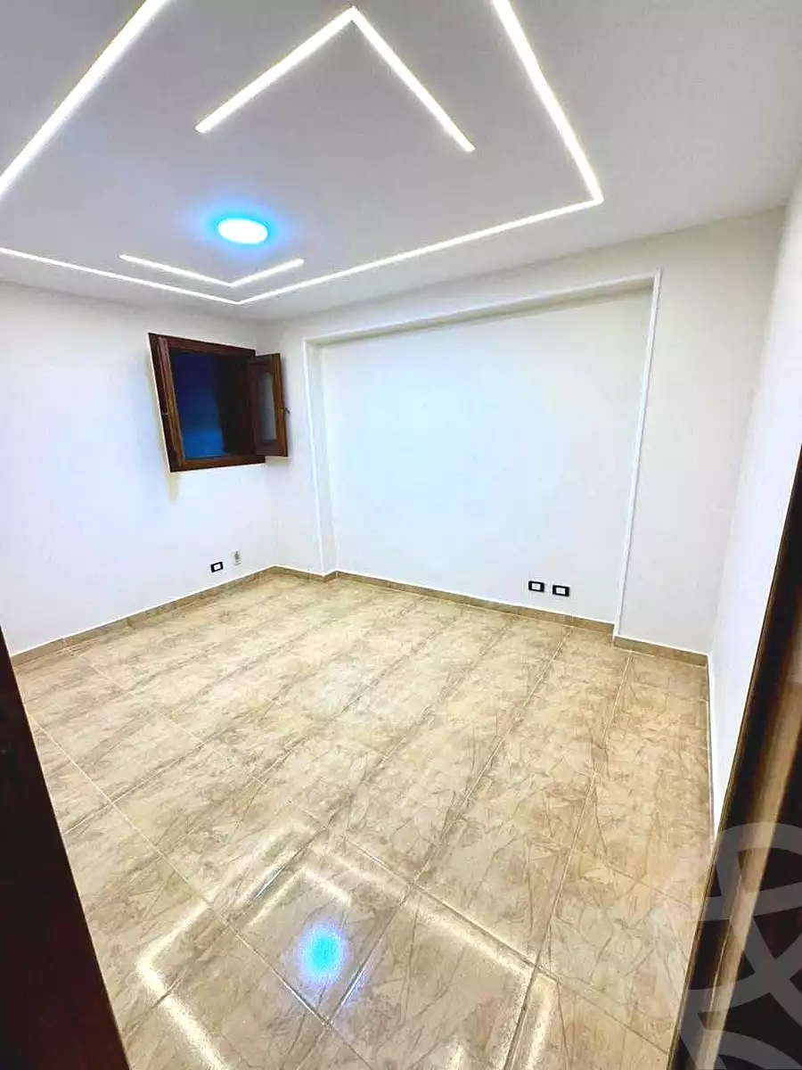 https://aqarmap.com.eg/ar/listing/7256337-for-sale-alexandria-sydy-bshr-sydy-bshr-bhry-shr-mhmwd-l-yswy