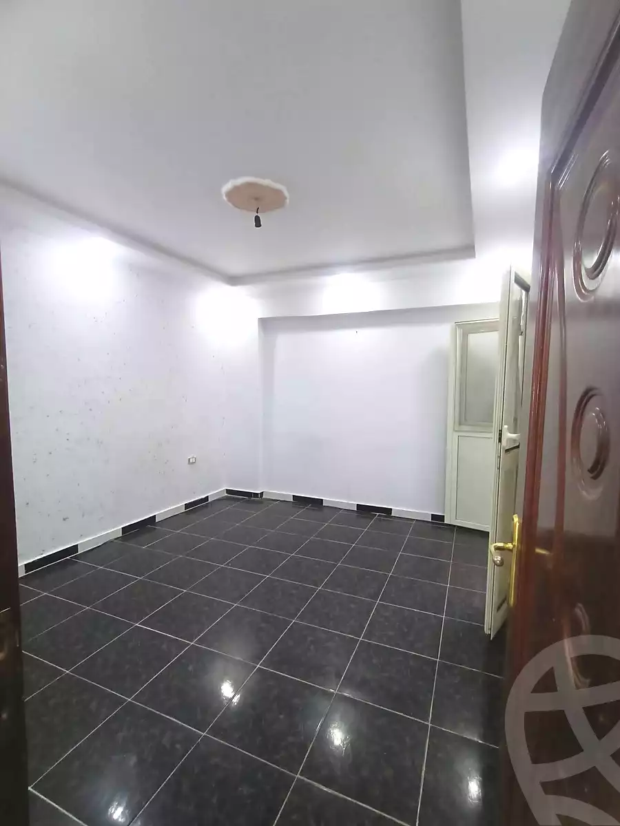 https://aqarmap.com.eg/ar/listing/7256433-for-sale-alexandria-al-agamy-el-hanouvel-radwan-st