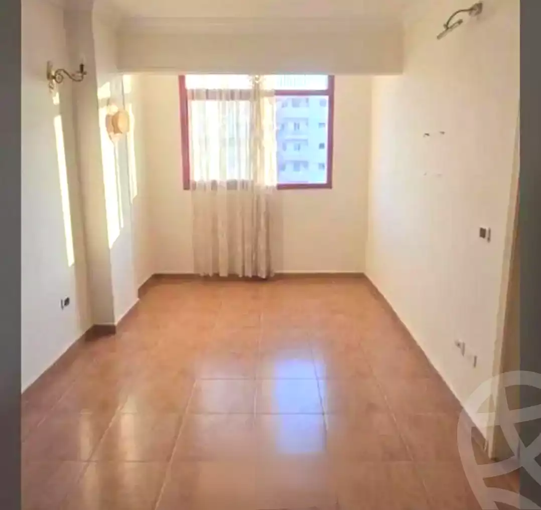 https://aqarmap.com.eg/ar/listing/7256811-for-rent-alexandria-sydy-bshr-sydy-bshr-bhry-mansour-el-qady-st