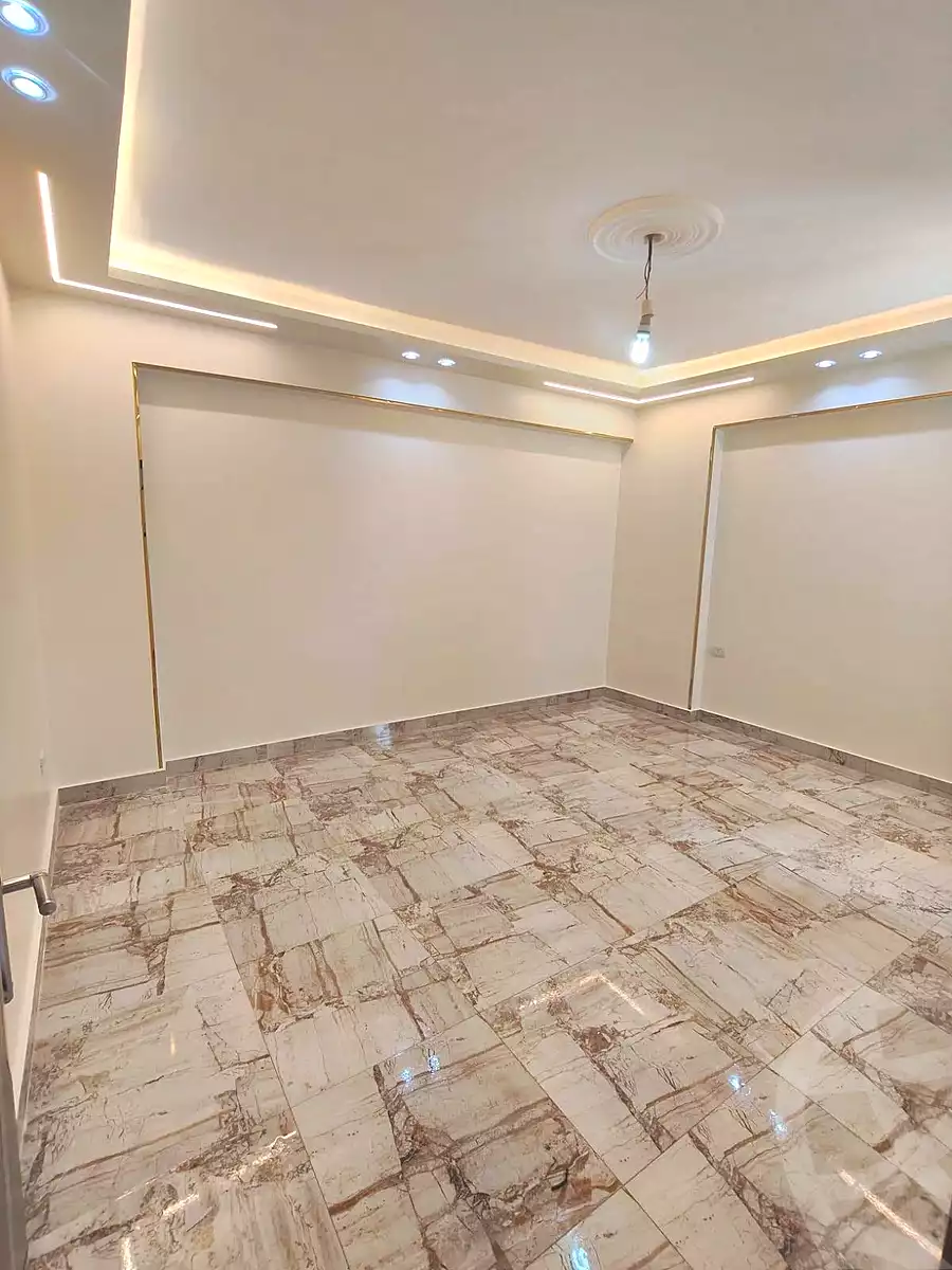 https://aqarmap.com.eg/ar/listing/7257594-for-sale-alexandria-sydy-bshr-sydy-bshr-bhry-khalil-hamada-st