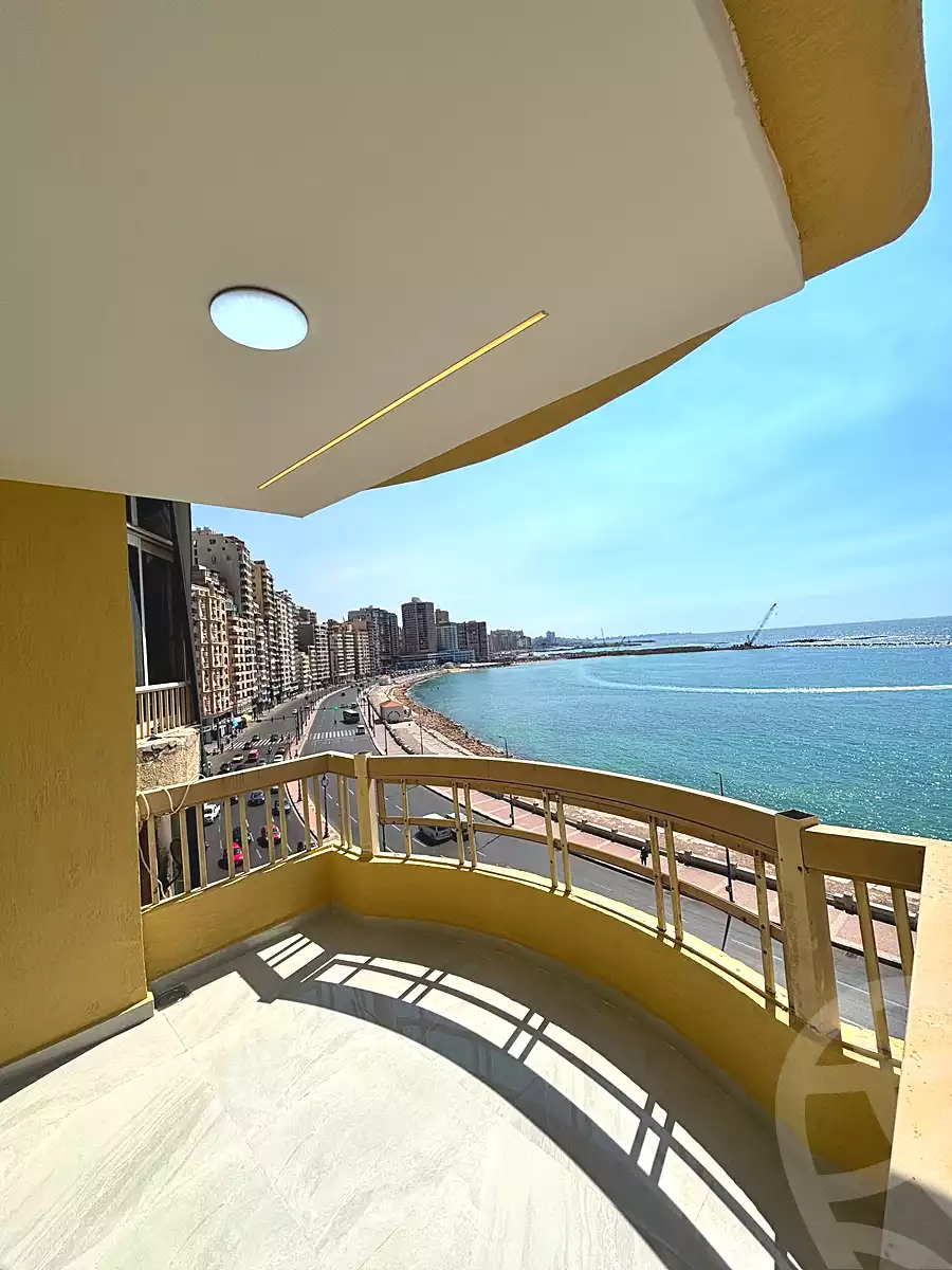 https://aqarmap.com.eg/ar/listing/7257612-for-sale-alexandria-miami-el-gaish-rd-st