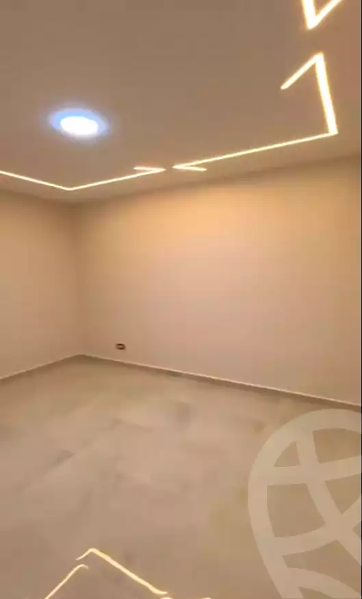 https://aqarmap.com.eg/ar/listing/7257612-for-sale-alexandria-miami-el-gaish-rd-st