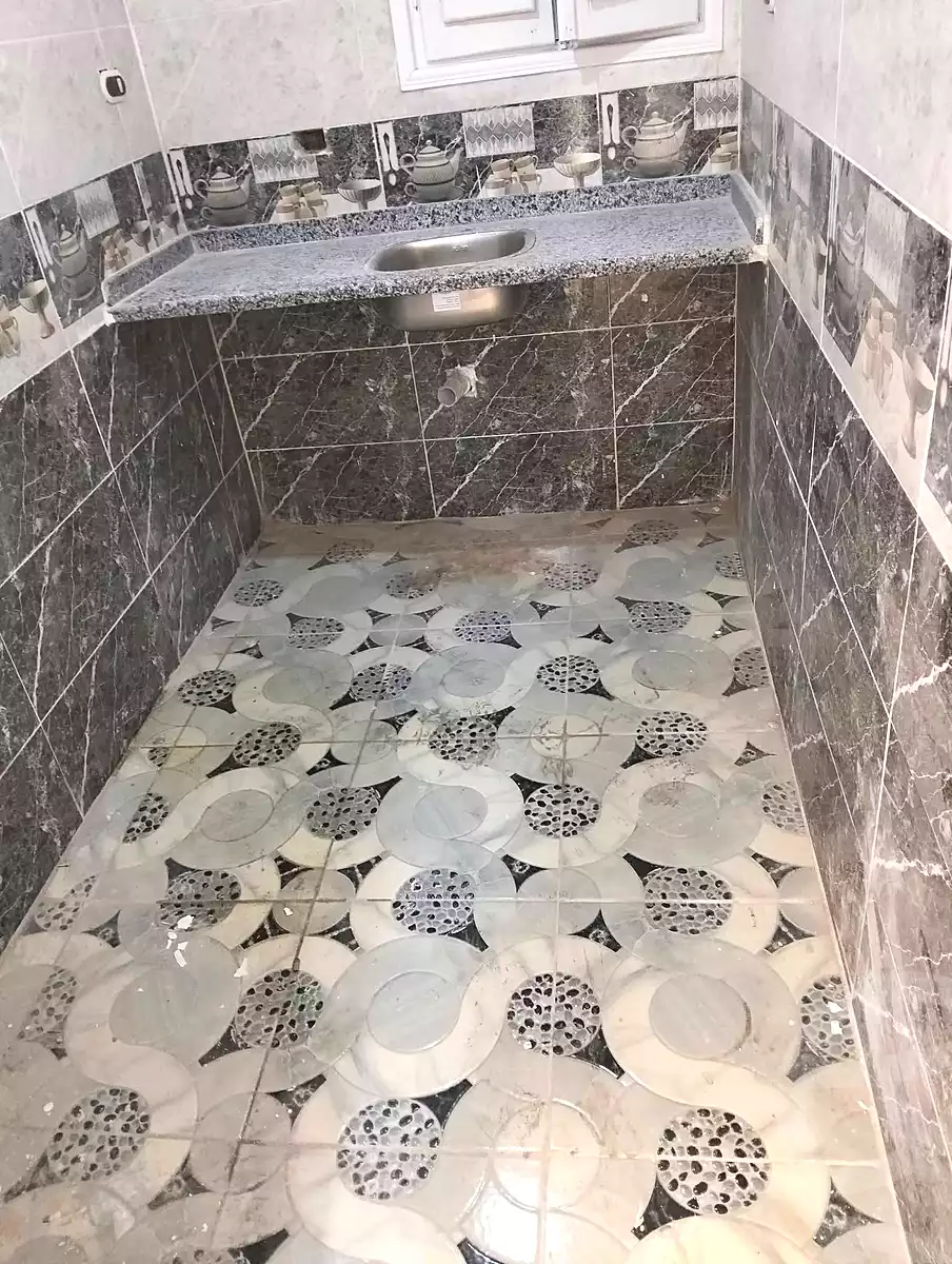 https://aqarmap.com.eg/en/listing/7257765-for-sale-alexandria-al-agamy-el-hanouvel-radwan-st