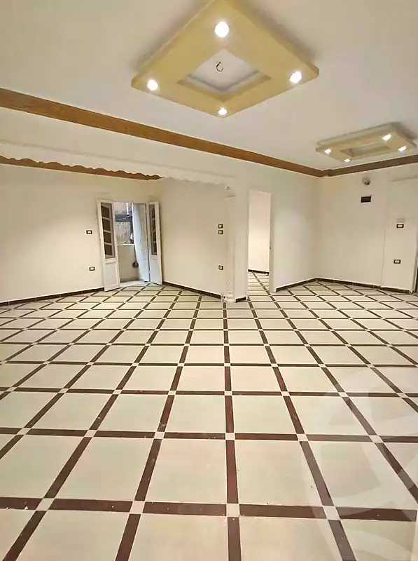 https://aqarmap.com.eg/ar/listing/7257940-for-sale-alexandria-lsywf-el-falki