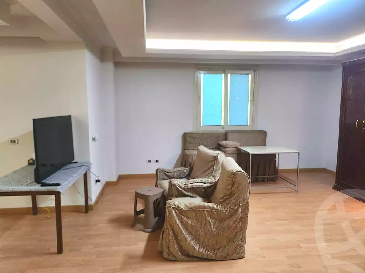 https://aqarmap.com.eg/ar/listing/7258312-for-rent-cairo-new-cairo-first-settlement-mhwr-mstfy-kml