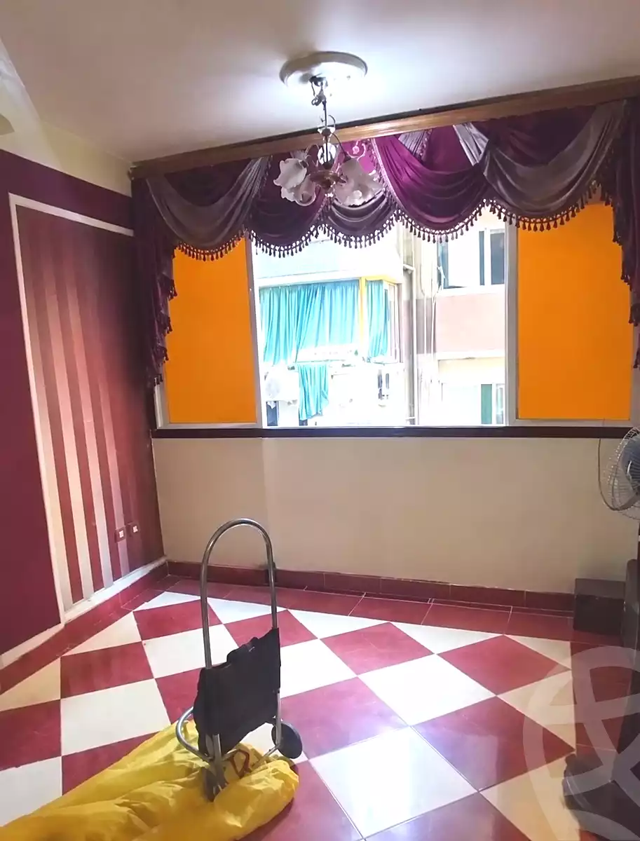 https://aqarmap.com.eg/ar/listing/7258356-for-sale-alexandria-el-asafra-shr-45