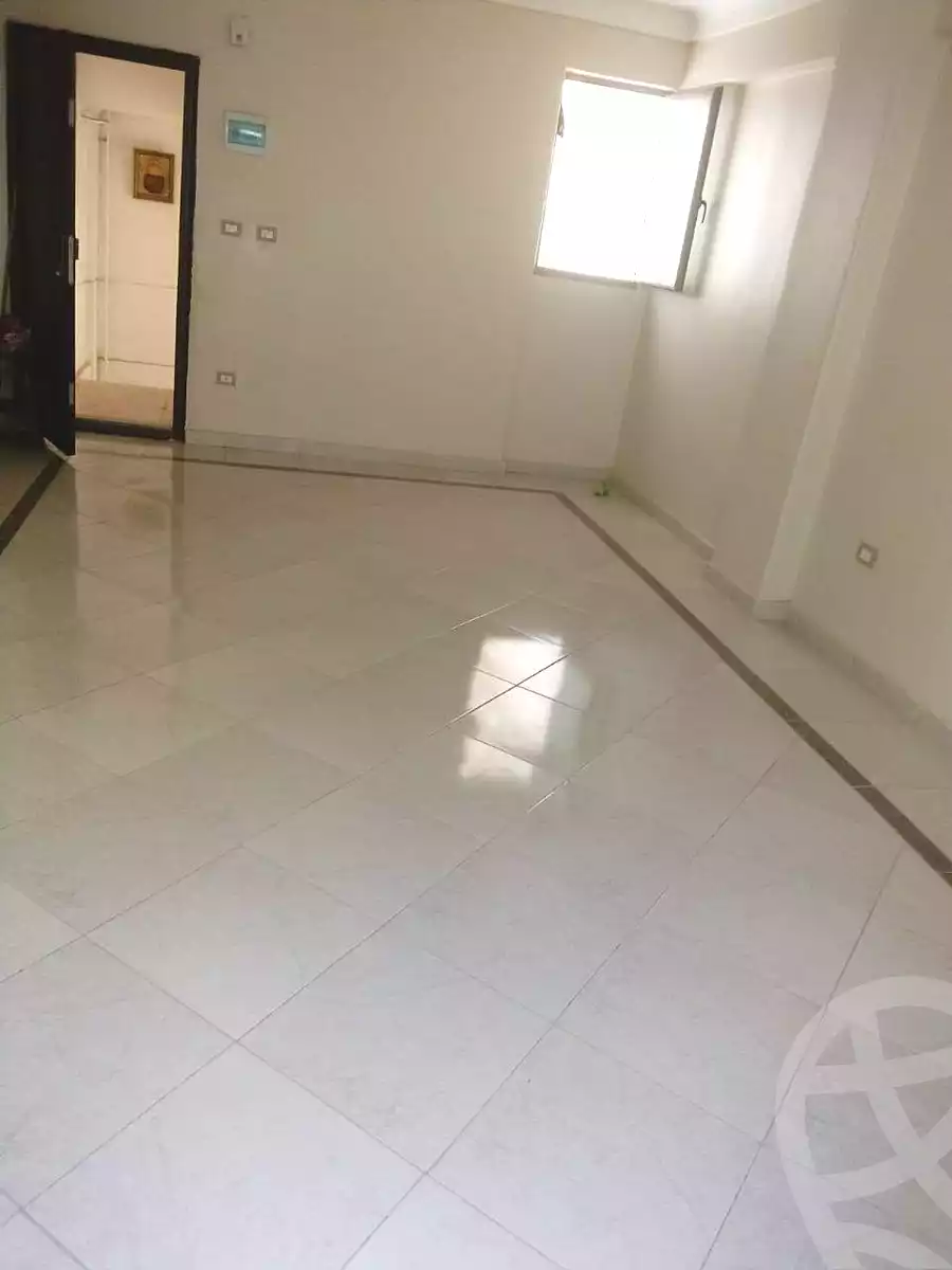 https://aqarmap.com.eg/en/listing/7258426-for-rent-alexandria-al-agamy-bw-ywsf
