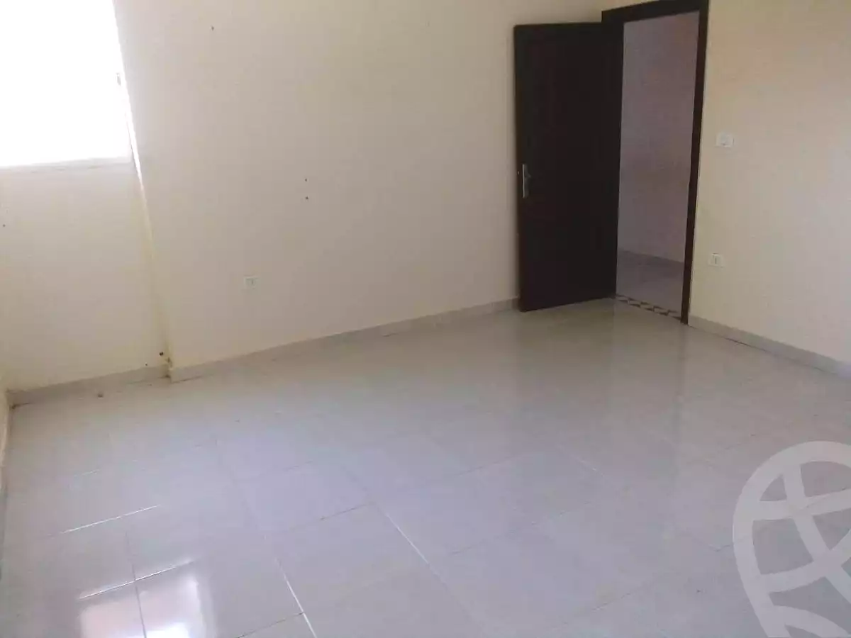 https://aqarmap.com.eg/en/listing/7258426-for-rent-alexandria-al-agamy-bw-ywsf