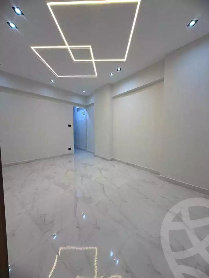 https://aqarmap.com.eg/ar/listing/7258455-for-sale-alexandria-el-asafra-l-sfr-bhry