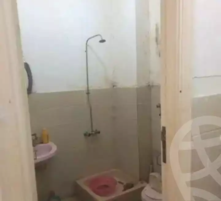 https://aqarmap.com.eg/en/listing/7258471-for-sale-alexandria-al-agamy-el-hanouvel-al-asdakaa-st